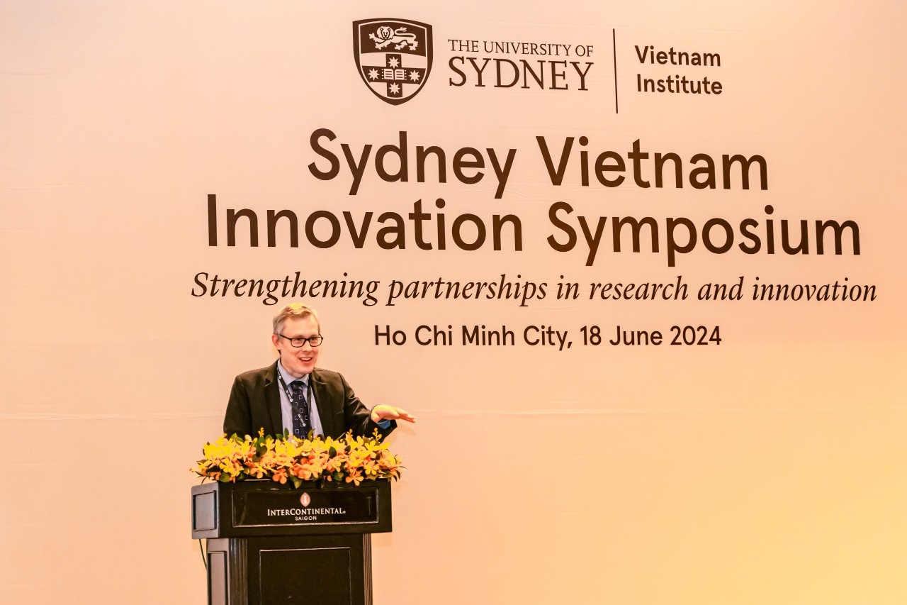 GS Greg Fox, Giám đốc Trung tâm Đông Nam Á Sydney tại Hội nghị Khoa học Đổi mới sáng tạo Sydney Việt Nam 2024